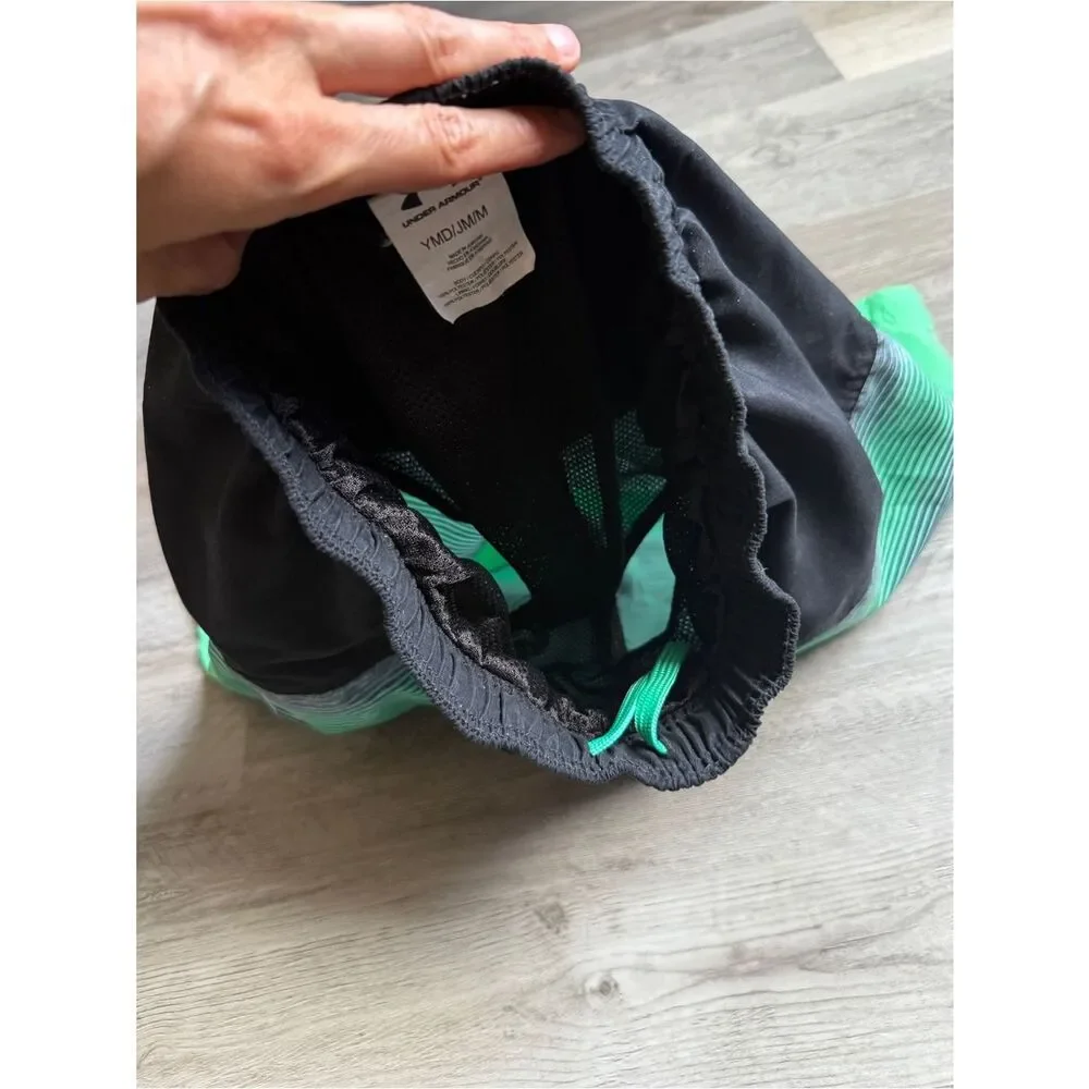 Under Armour Swim Trunks Boys Medium Black Green Summer Vacation